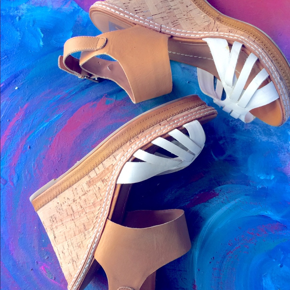 Dolce Vita wedge